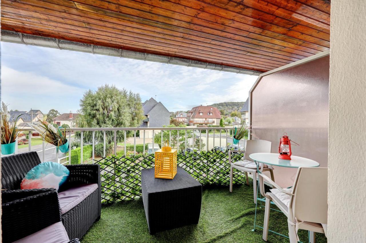 Appartamento Magnifique appart avec terrasse équipée et wifi gratuit Houlgate Esterno foto